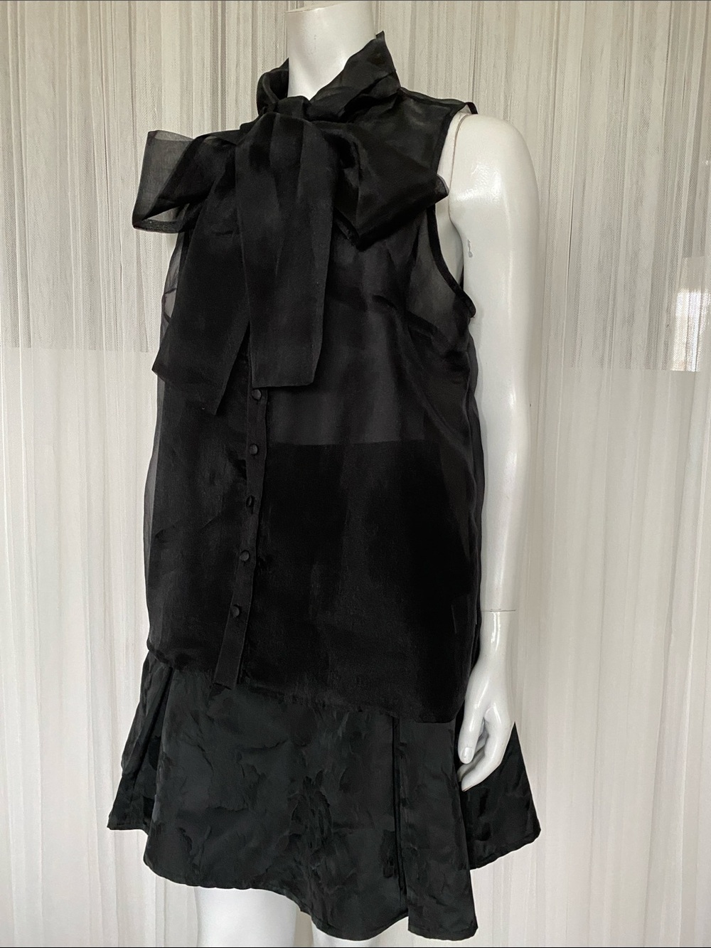 NWT Maison Cinqcent Women's Black Sleeveless Bow-Tie Sheer Blouse Size L